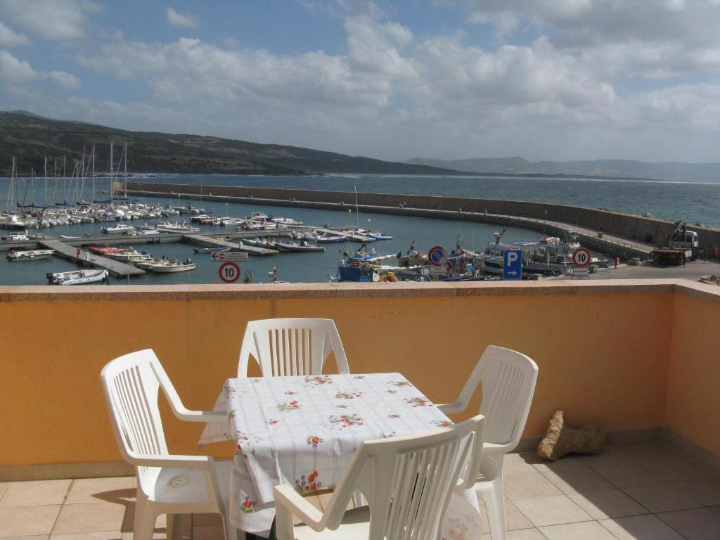 Borgo Spiaggia Vista Mare Isola Rossa Dış mekan fotoğraf